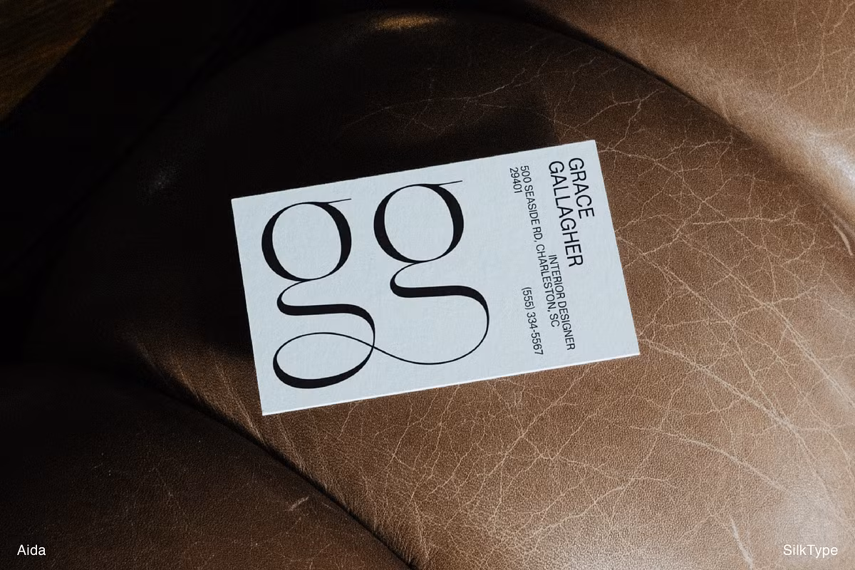 High contrast style of Aida typeface