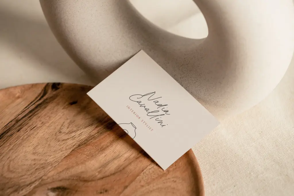 Miss Noteworthy specimen — Design style